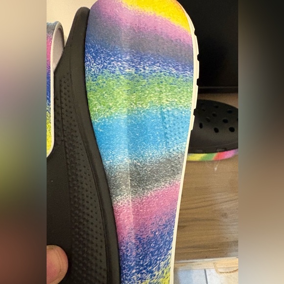 CROCS PLATFORM BLACK/RAINBOW CLOGS - Picture 6 of 10